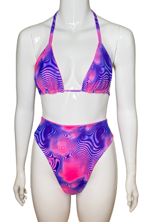 
            
                Load image into Gallery viewer, Pink &amp;amp; Purple Ripple Triangle Bikini Set
            
        