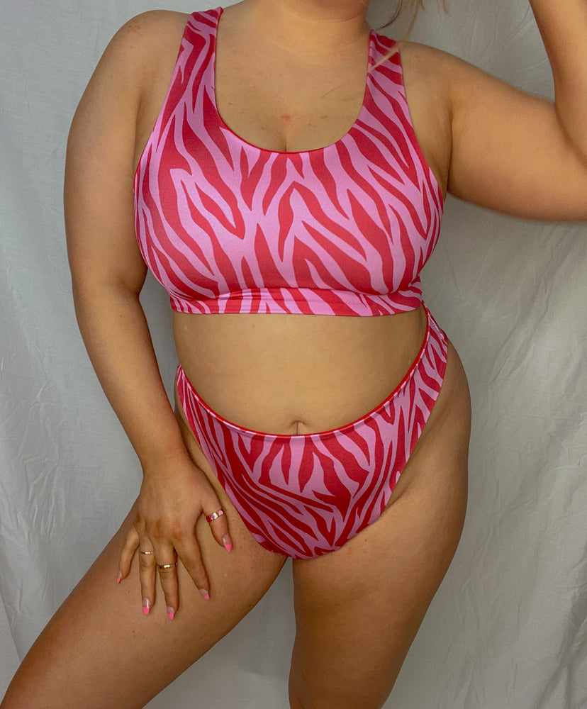 
            
                Load image into Gallery viewer, Red and Pink Zebra Crop Top Bikini Set
            
        